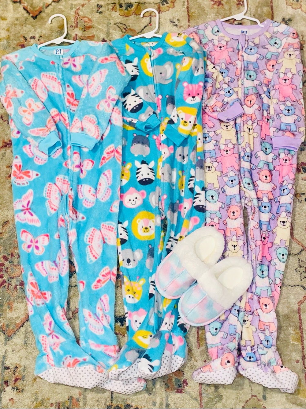 The Children’s Place Girls 3T 4T Footed Pajama Bundle + Slippers 11/12